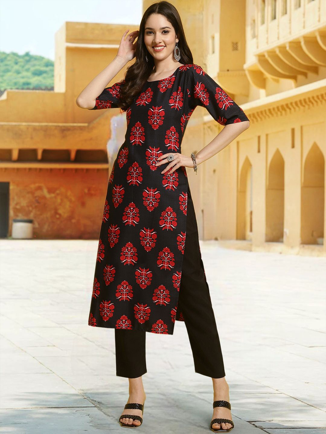 

7Threads Floral Printed Round Neck Straight Kurta With Trousers, Navy blue