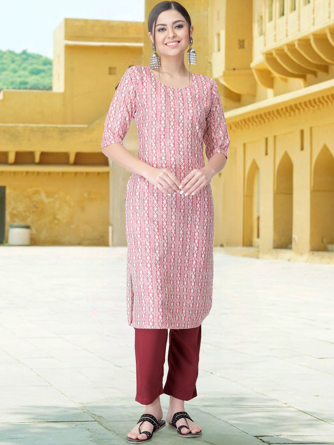 

7Threads Ethnic Motifs Printed Round Neck Straight Kurta With Trousers, Peach