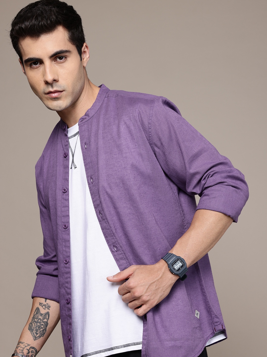 

The Roadster Lifestyle Co. Solid Band Collar Casual Shirt, Purple
