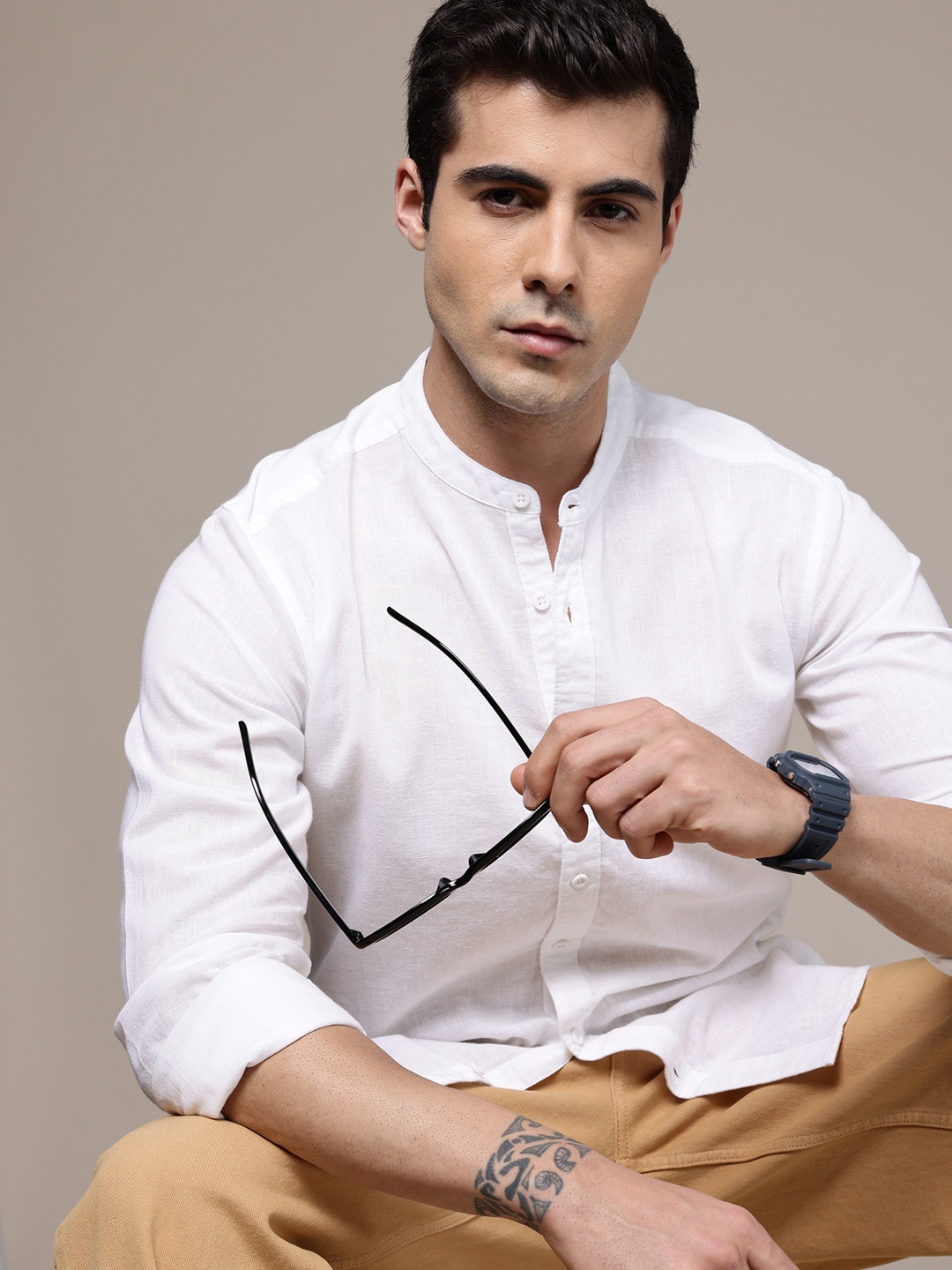 

The Roadster Lifestyle Co. Solid Band Collar Casual Shirt, White