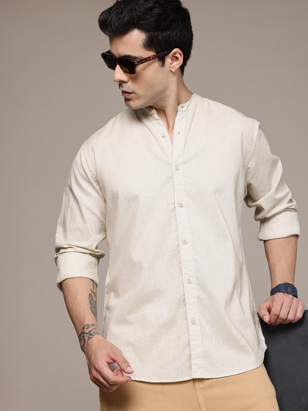

The Roadster Lifestyle Co. Solid Band Collar Casual Shirt, Off white