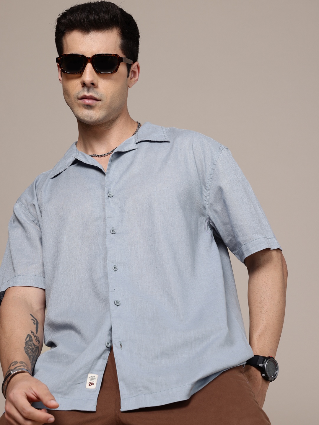 

The Roadster Lifestyle Co. Solid Cuban Collar Oversized Casual Shirt, Grey