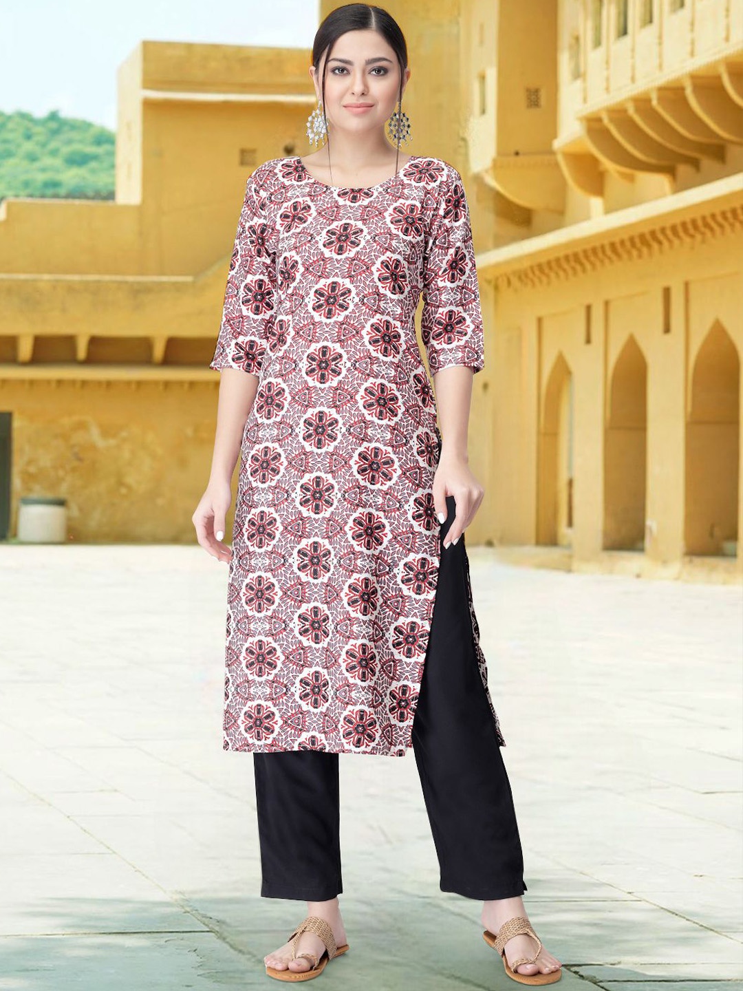 

7Threads Floral Printed Round Neck Straight Kurta With Trousers, Red