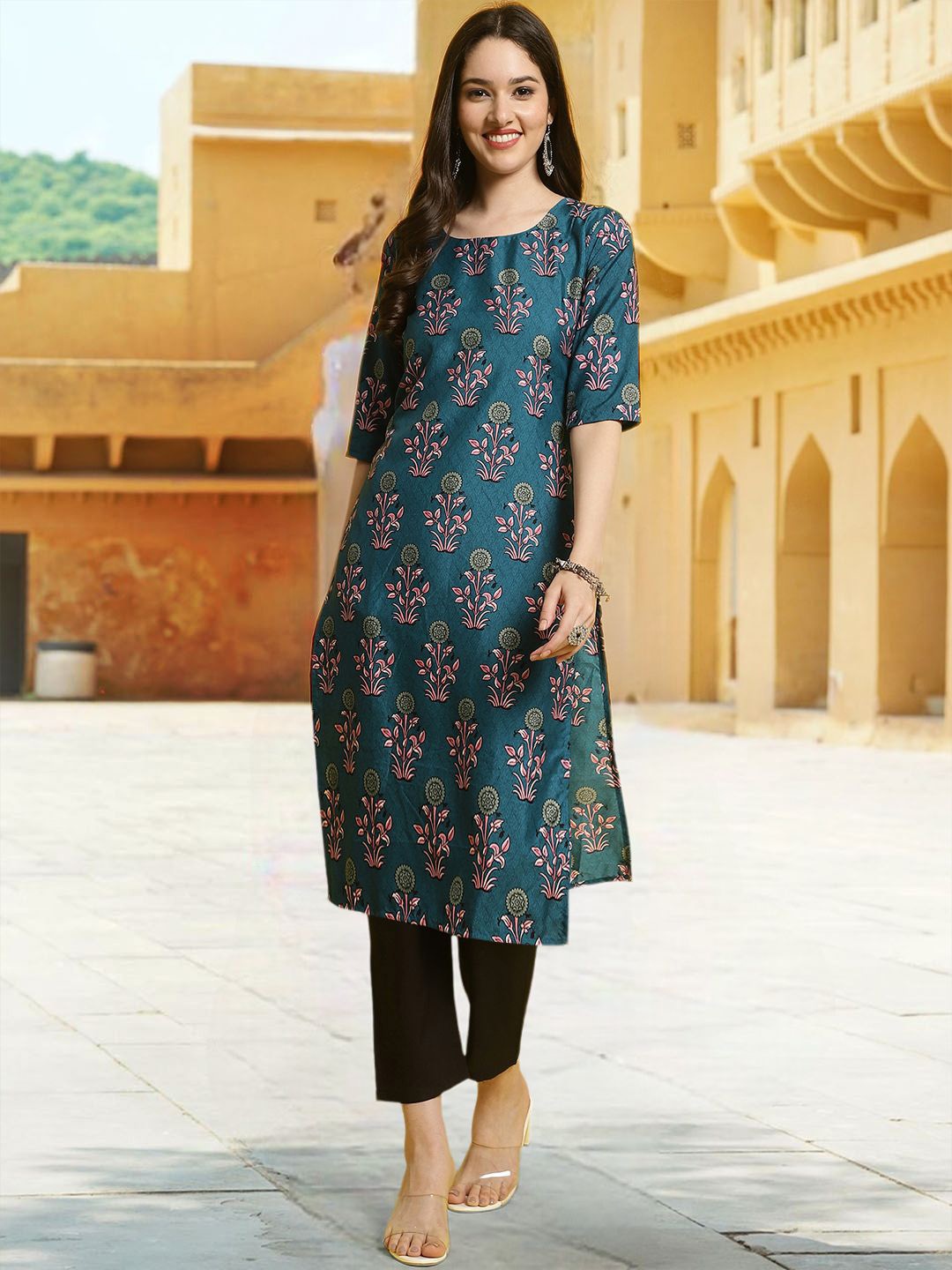 

7Threads Floral Printed Round Neck Straight Kurta With Trousers, Blue