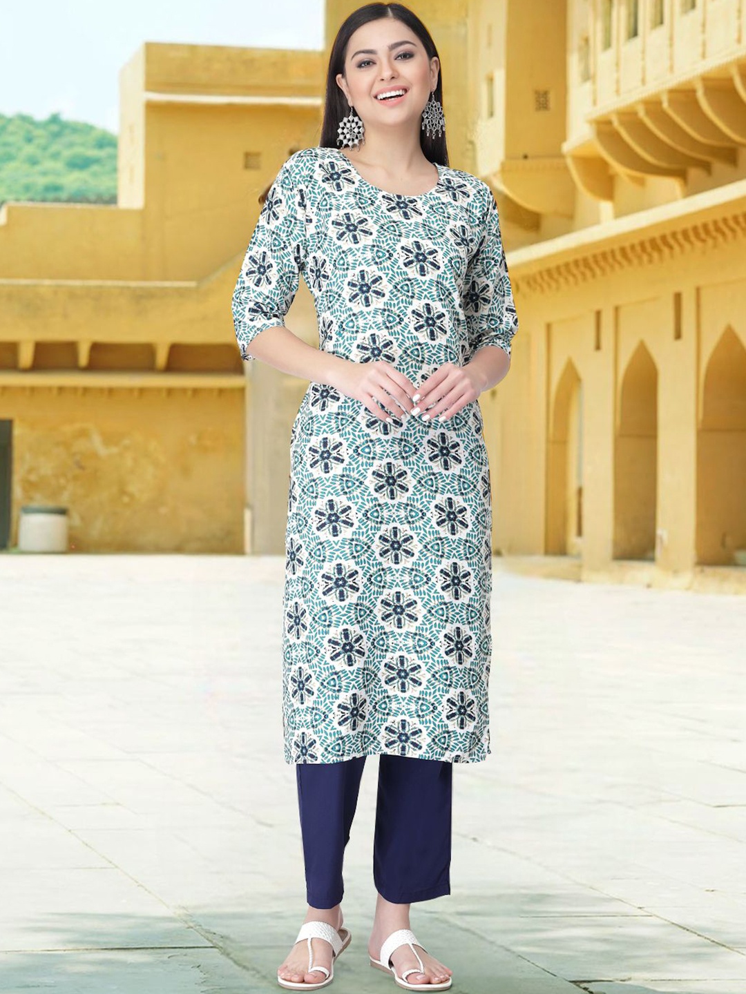 

7Threads Ethnic Motifs Printed Round Neck Kurta With Trousers, Blue