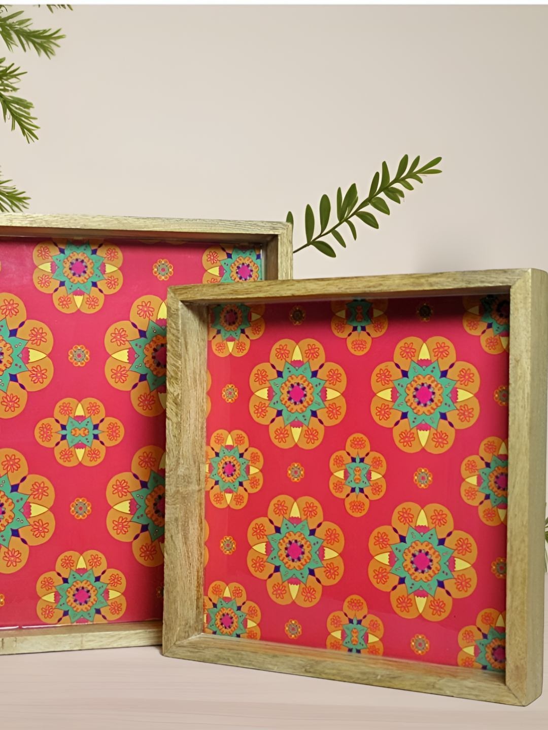 

MODEFE Pink & Orange 2 Pieces Printed Wooden Square Shaped Easy to Clean Serving Tray