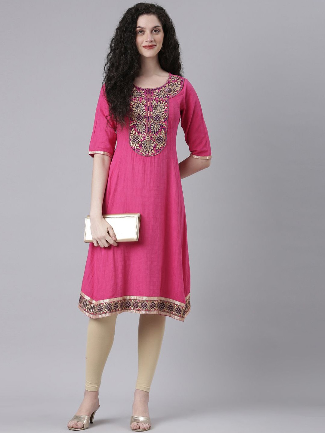 

Souchii Floral Embroidered Jacquard Pure Cotton Round Neck Anarkali Kurta, Magenta
