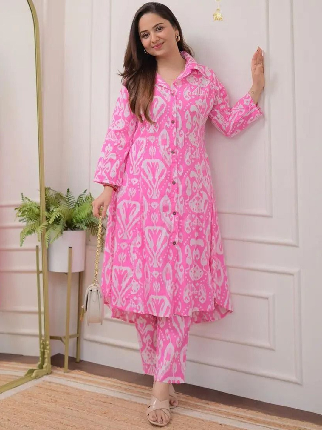 

AARYAHI Ethnic Motifs Printed Shirt Collar A-Line Pure Cotton Kurta With Trousers, Pink