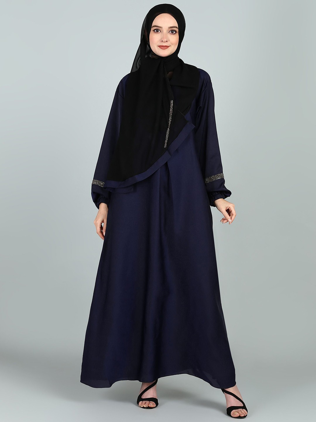 

BROKE BRAND Solid Round Neck Abaya, Navy blue