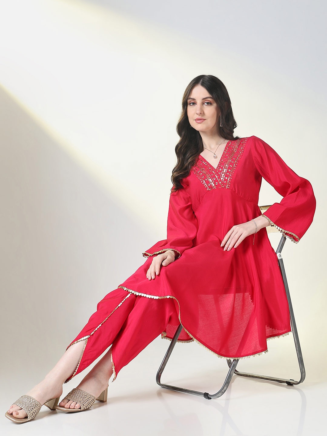 

SHOWOFF Empire Sequinned V-Neck A-Line Kurta with Dhoti Pant, Pink