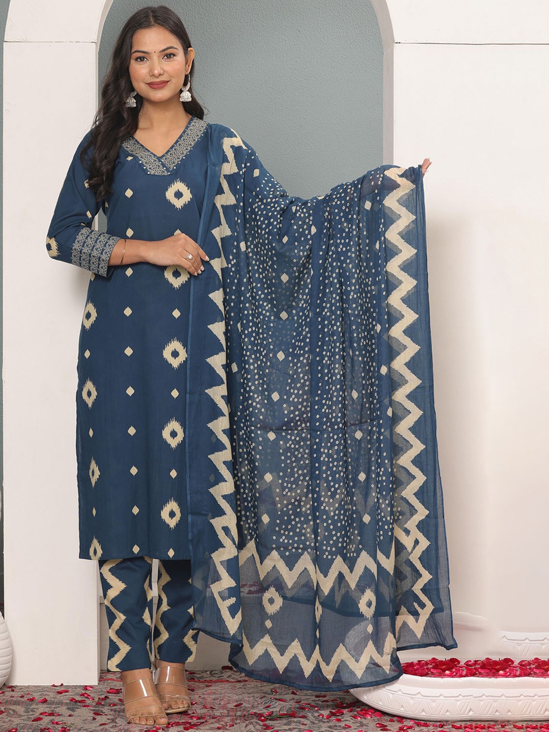 

KALINI Ethnic Motifs Printed V-Neck Pure Cotton Kurta With Trousers And Dupatta, Teal