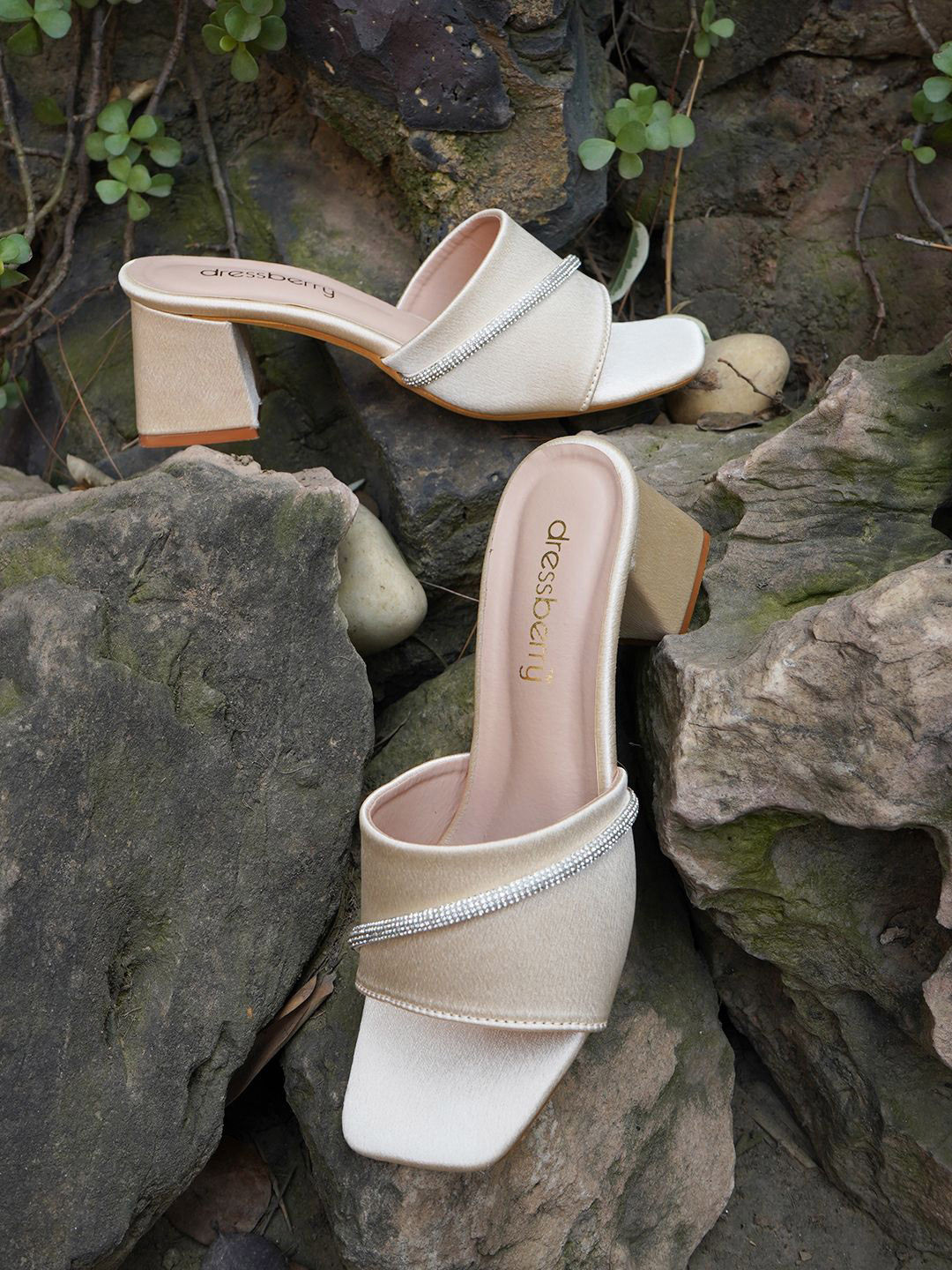 

DressBerry Women Embellished Block Sandals, Gold