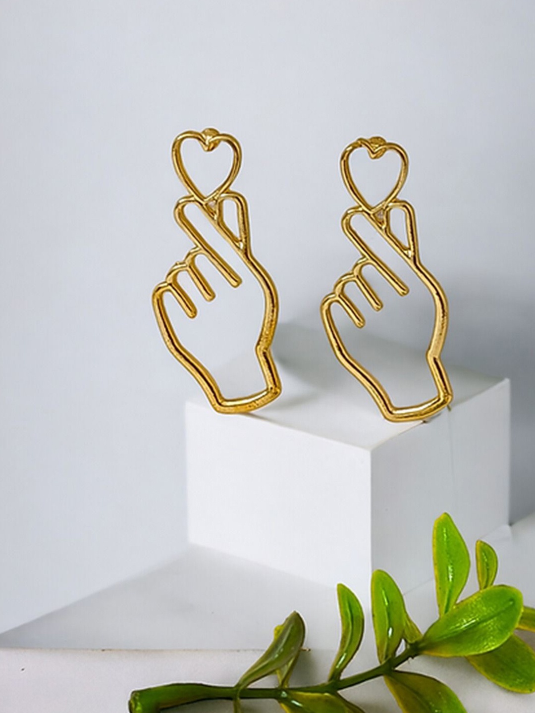 

styledose Gold-plated Contemporary Shaped Studs