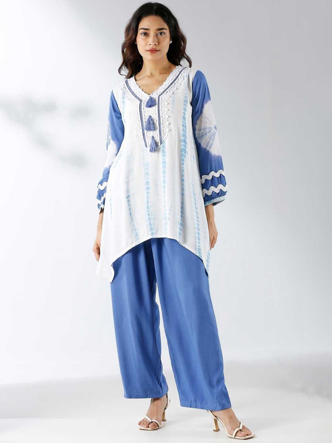 

Label Ishnya Tie & Dye V-Neck Tunic With Trouser, Blue