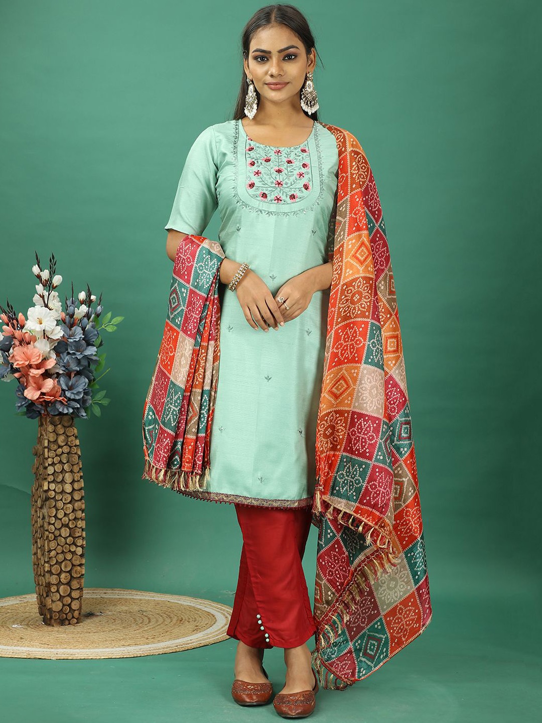 

Ethnovog Floral Embroidered Thread Work Straight Kurta With Trouser And Dupatta, Green