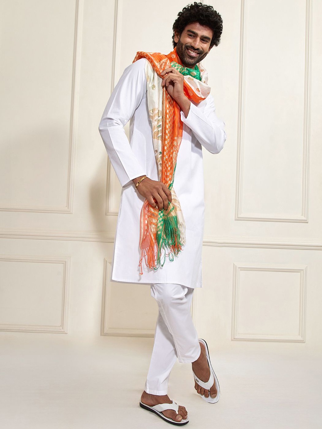 

VASTRAMAY Pure Cotton Mandarin Collar Kurta With Churidar And Dupatta, White