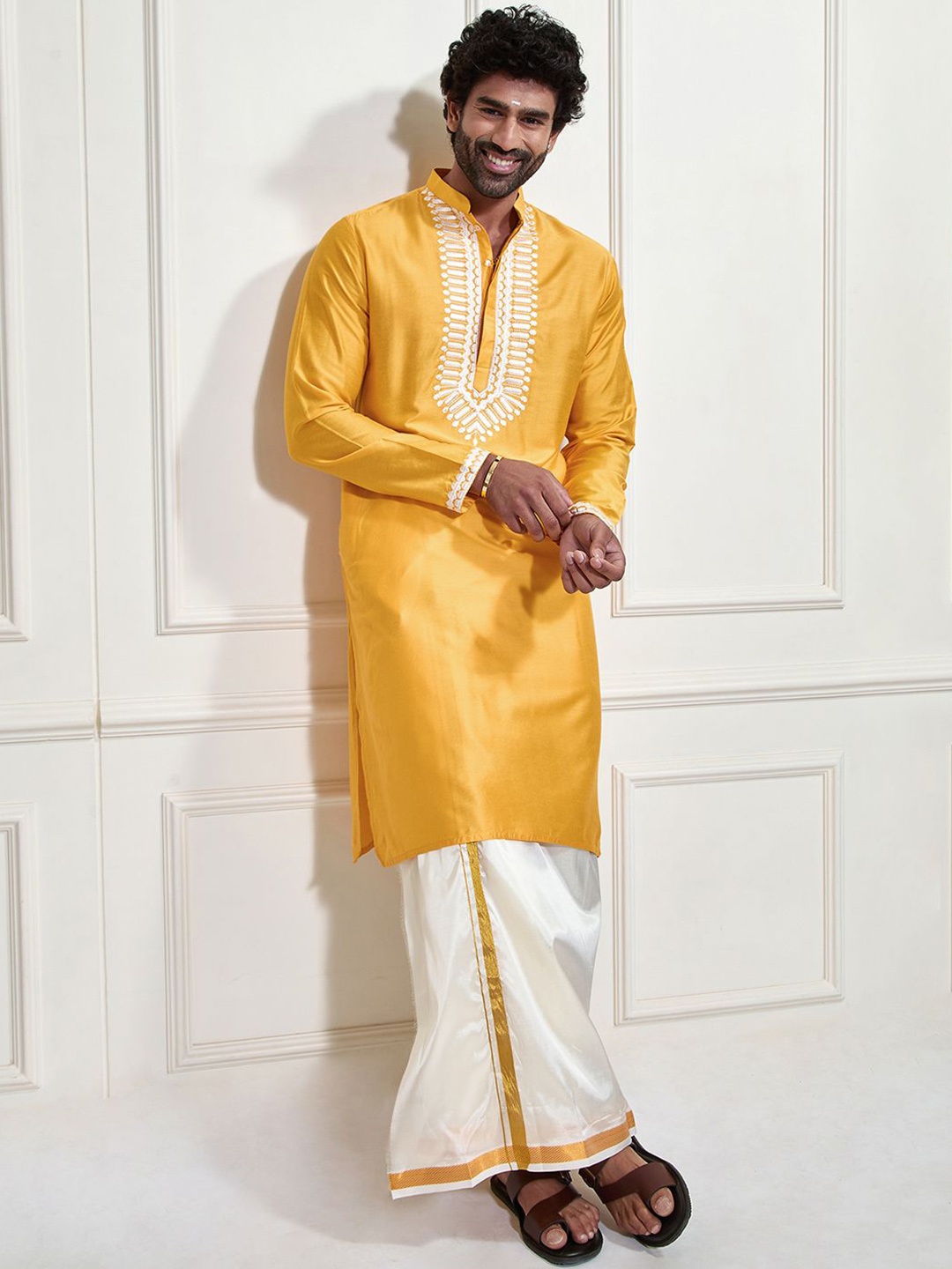 

VASTRAMAY Yoke Design Mandarine Collar Regular Thread Work Kurta With Mundu Set, Yellow
