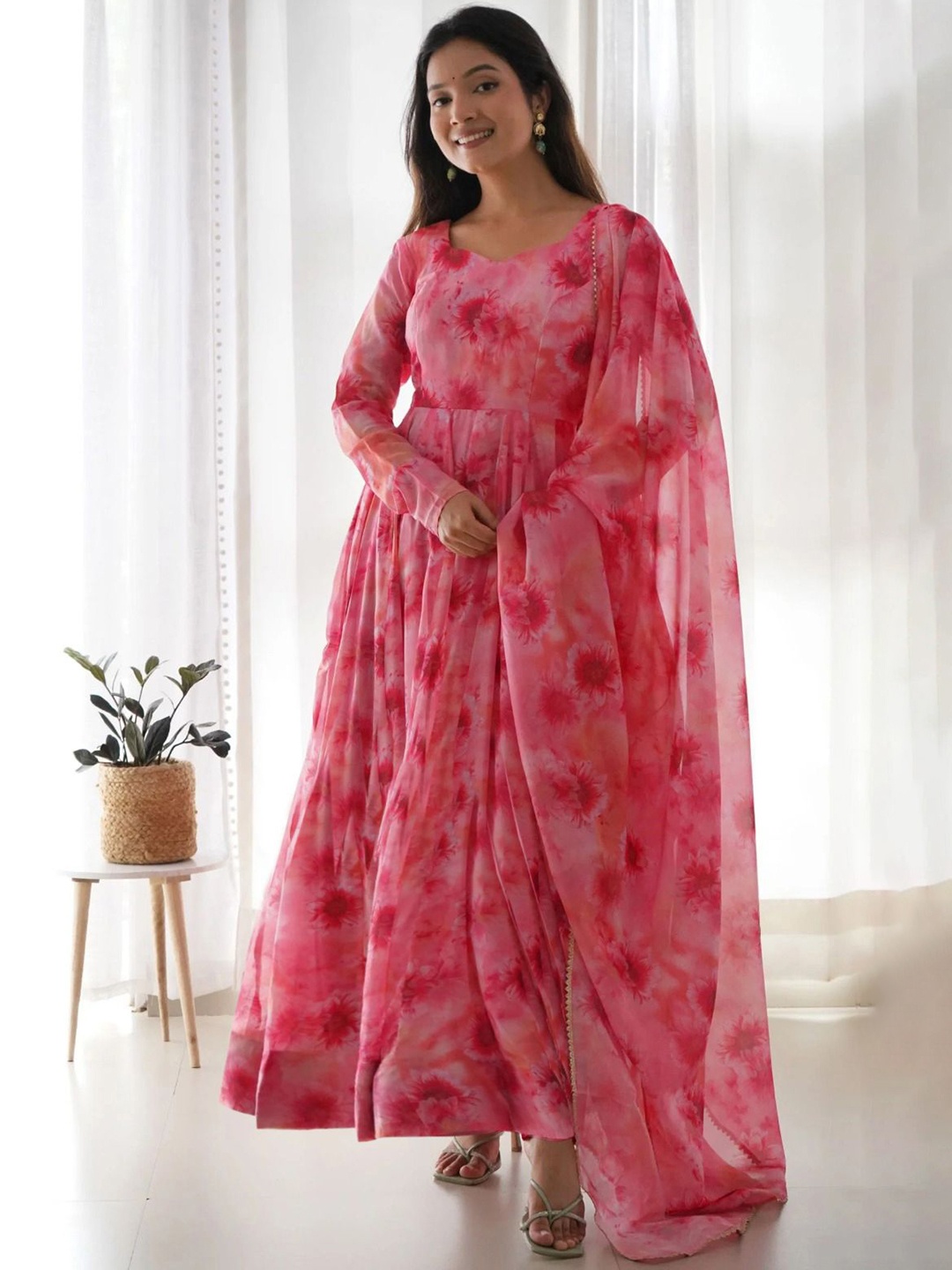 

Kedar Fab Floral Printed Sweetheart Neck Georgette Panelled Anarkali Kurta With Dupatta, Pink