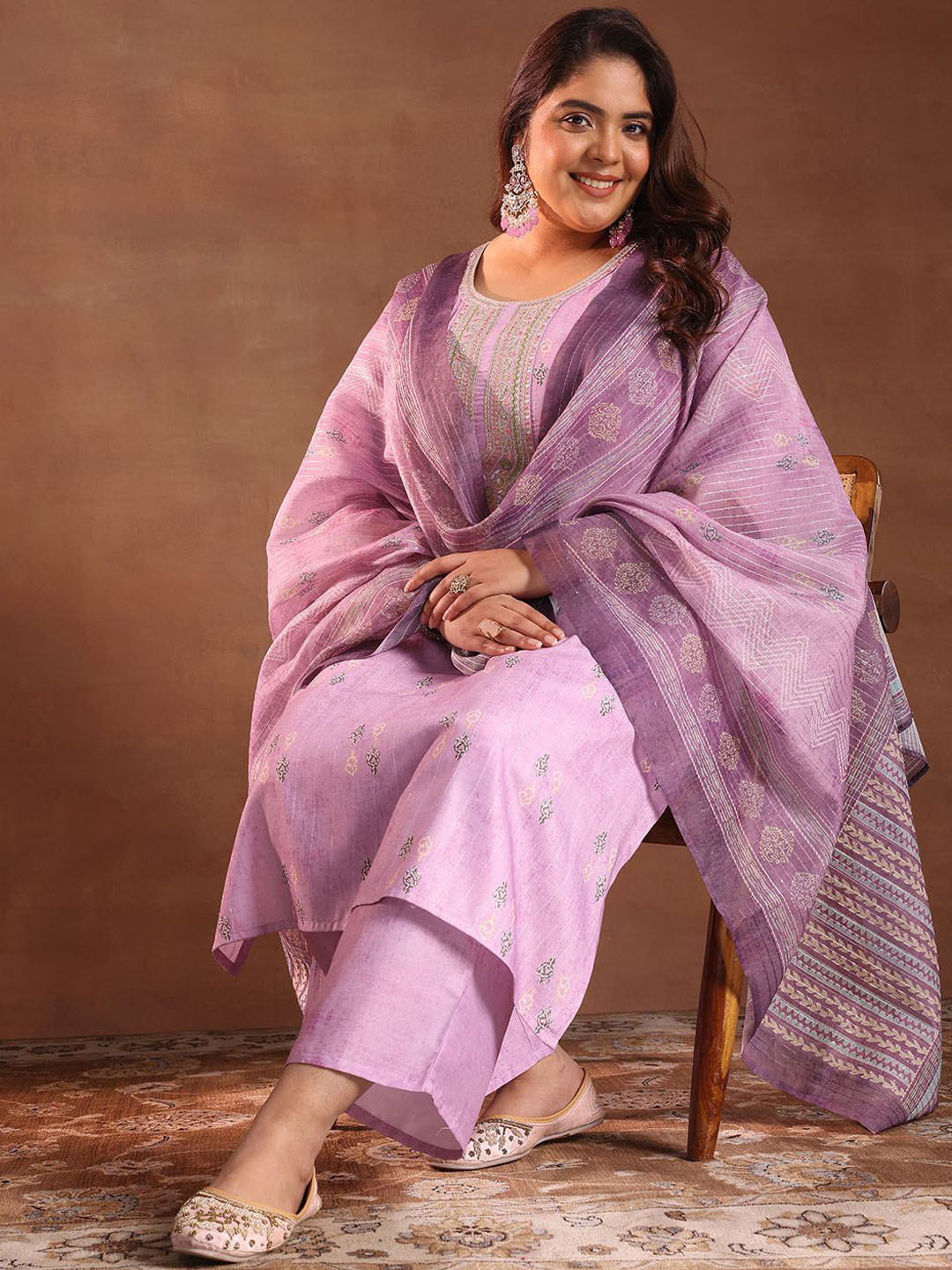 

EXTRA LOVE BY LIBAS Plus Size Ethnic Motifs Printed Sequinned Kurta With Palazzo & Dupatta, Lavender