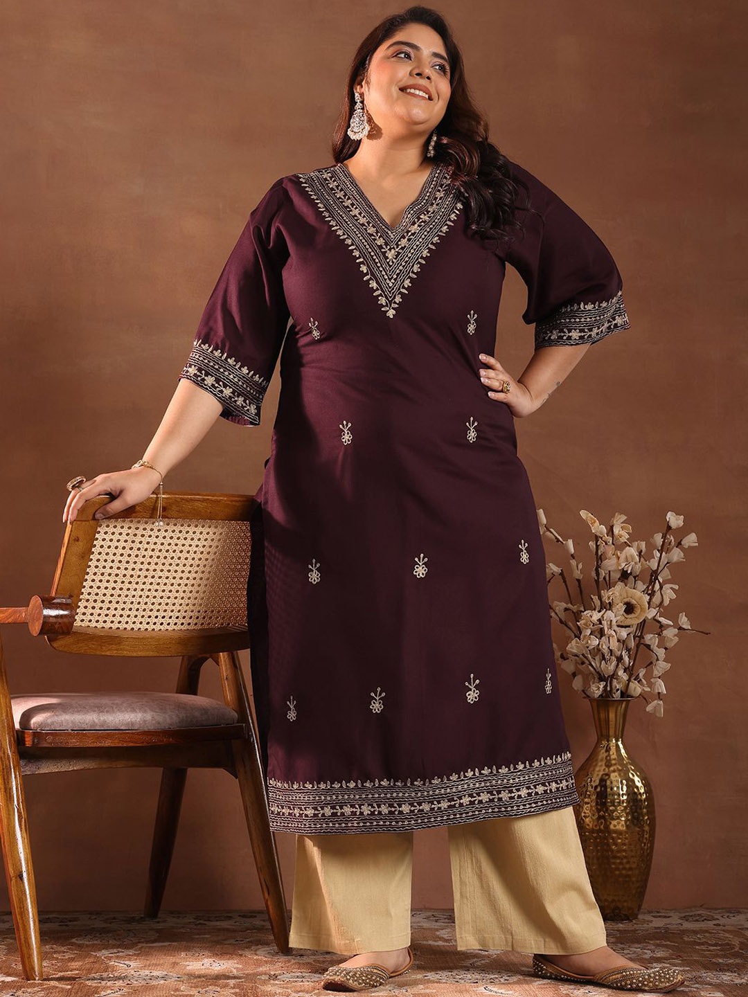 

EXTRA LOVE BY LIBAS Plus Size Floral Embroidered Zari Flared Sleeves Straight Kurta, Burgundy