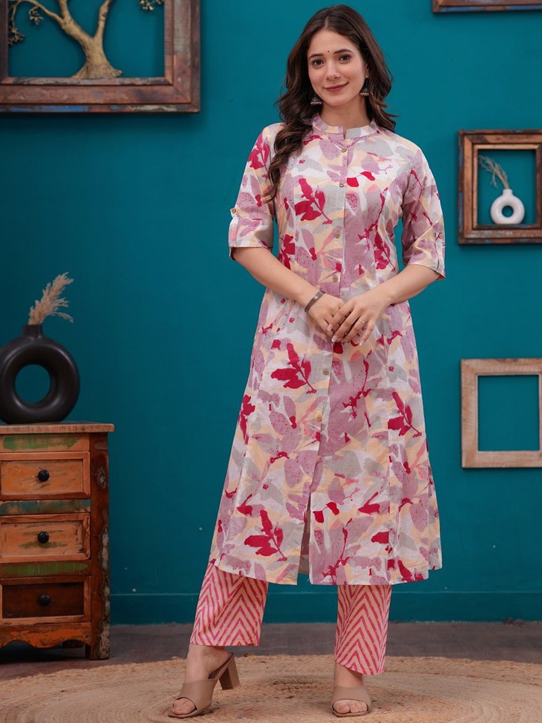 

SIJOPA Floral Printed Mandarin Collar Pure Cotton A-Line Kurta with Trousers, Pink