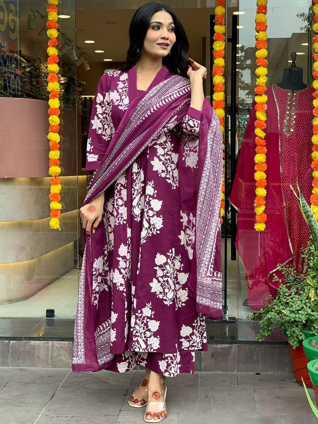 

GoSriKi Floral Printed Pleated V-Neck A-Line Kurta With Palazzos And Dupatta, Magenta