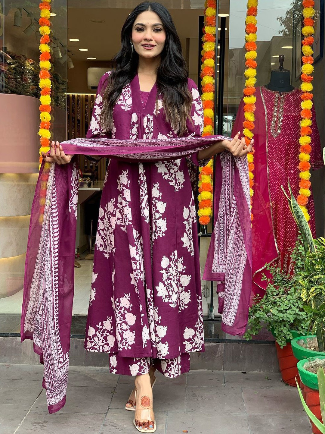 

GoSriKi Floral Printed Pleated V-Neck A-Line Kurta With Palazzos And Dupatta, Magenta