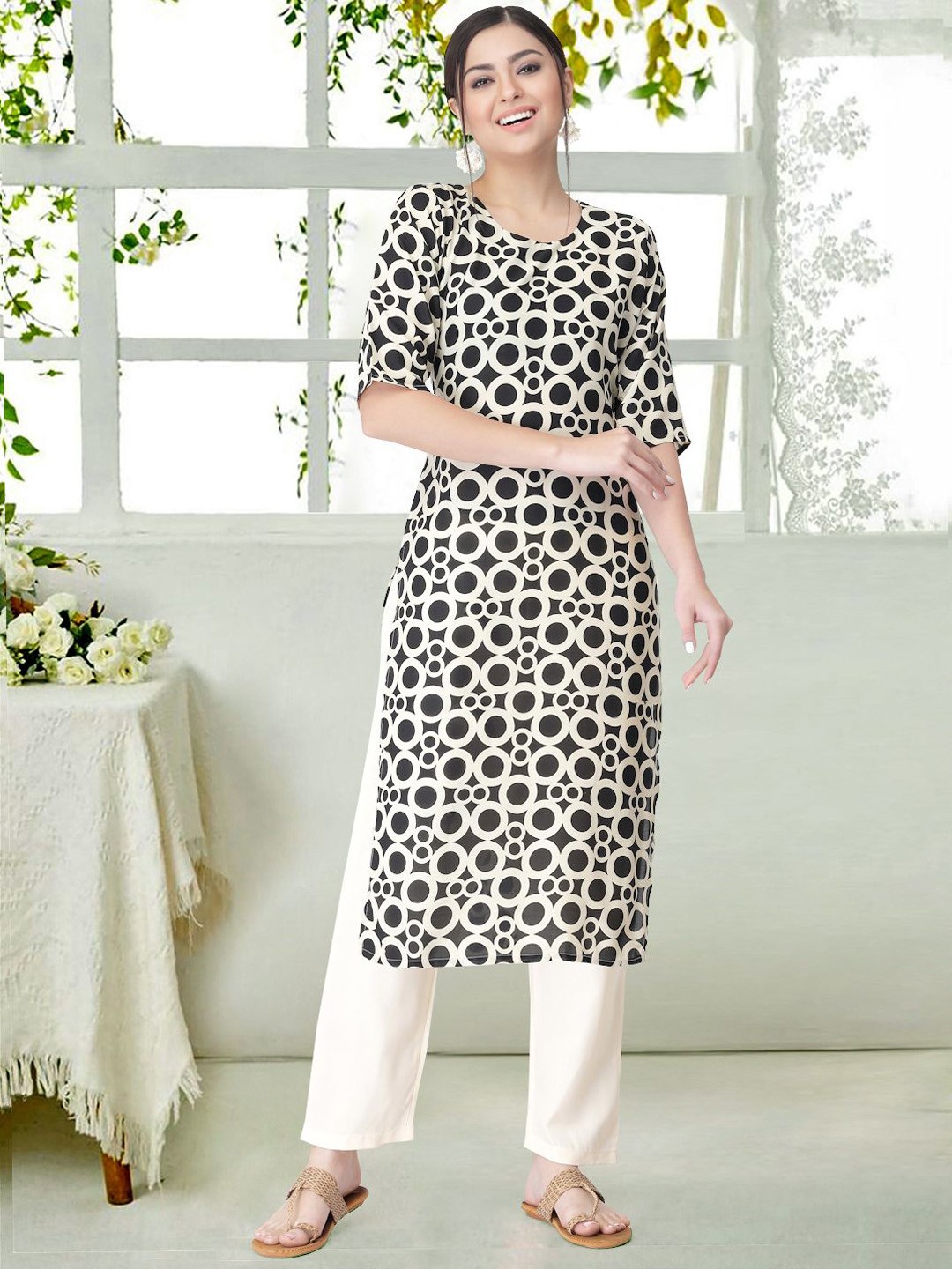 

7Threads Geometric Printed Round Neck Straight Kurta With Trousers, Black