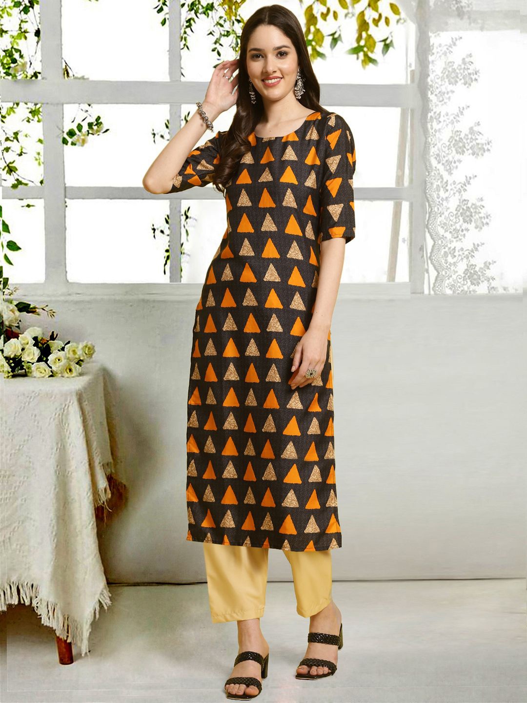 

7Threads Geometric Printed Round Neck Straight Kurta With Trousers, Black