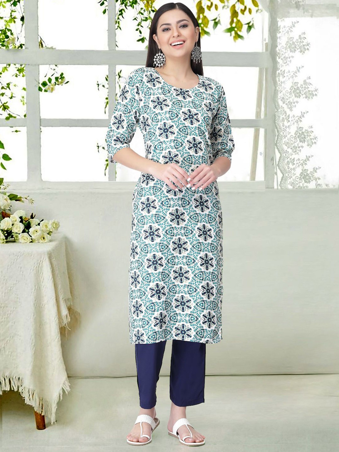 

7Threads Floral Printed Round Neck Straight Kurta With Trousers, White