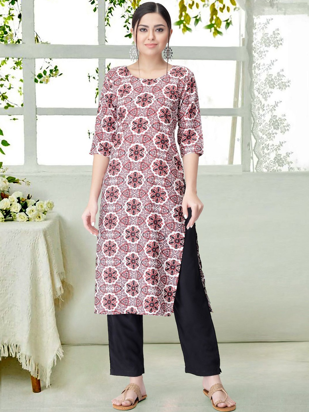 

7Threads Floral Printed Round Neck Straight Kurta With Trousers, White