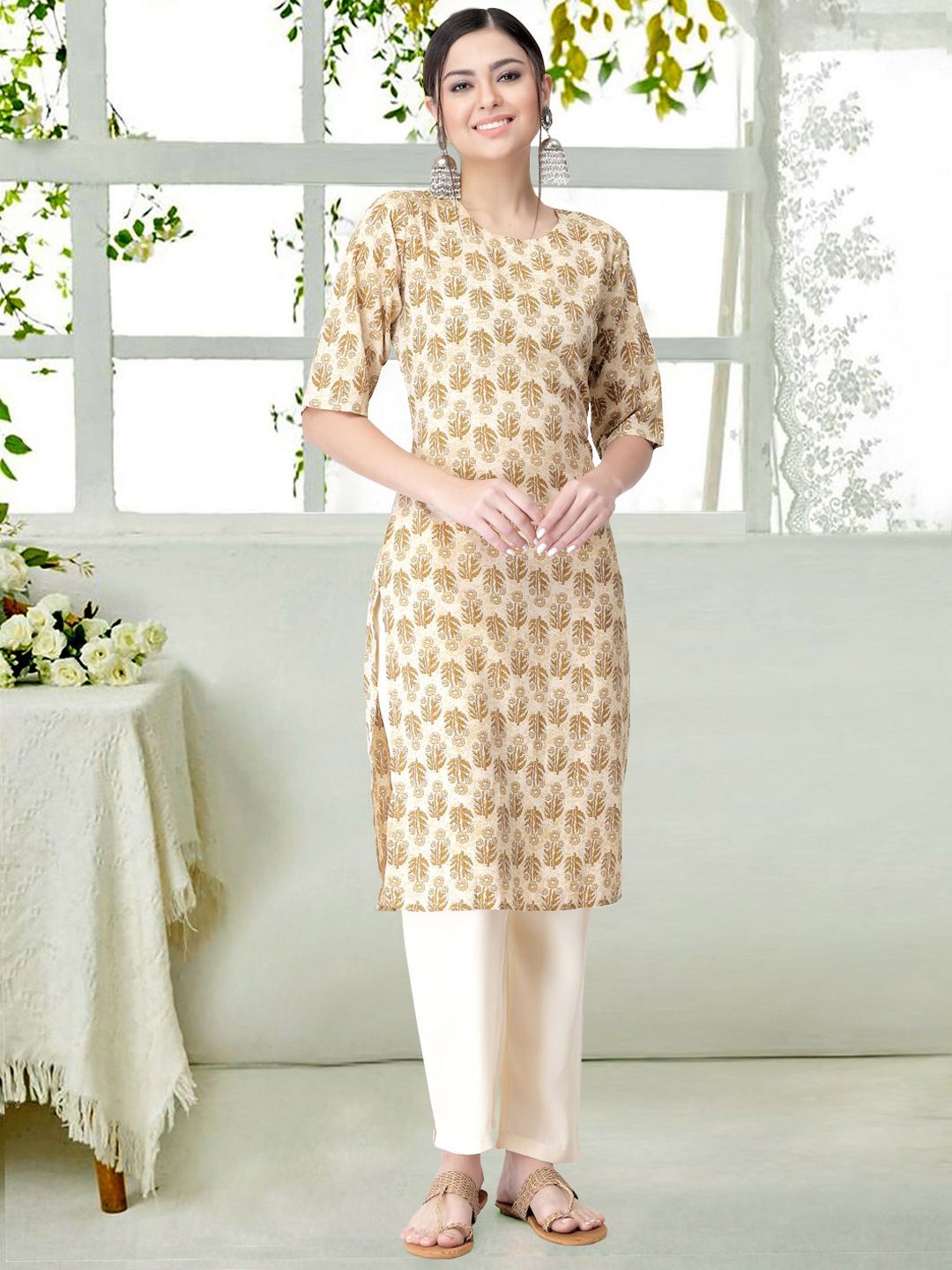 

7Threads Floral Printed Round Neck Straight Kurta With Trousers, Beige