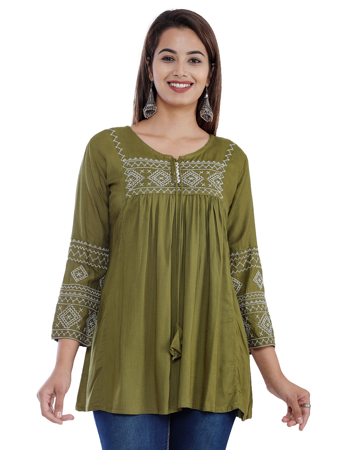 

AVAYAYAT Women Embroidered Tunic, Olive