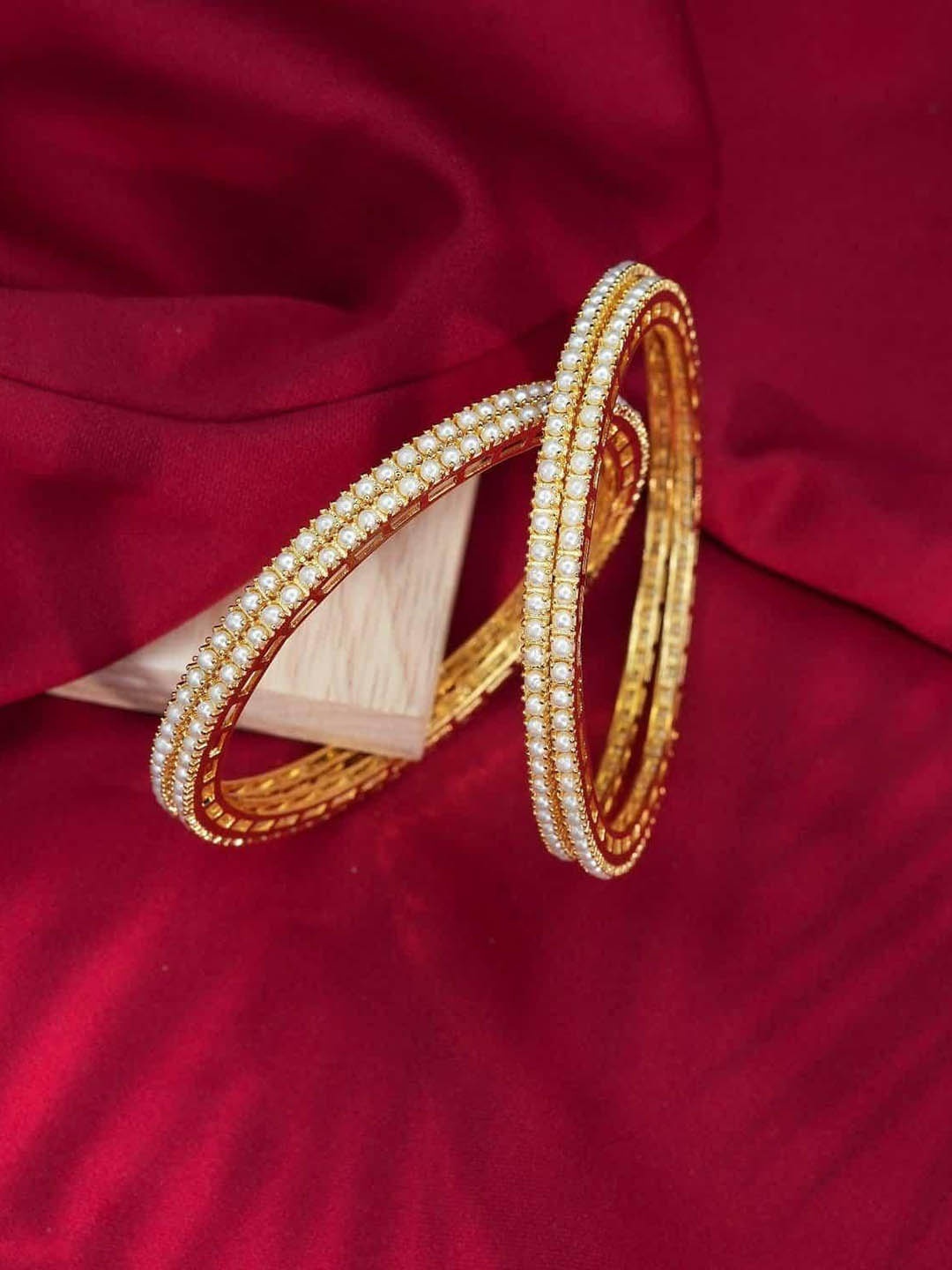 

Zevarly Set Of 4 Gold Plated American Diamond Studded Bangles