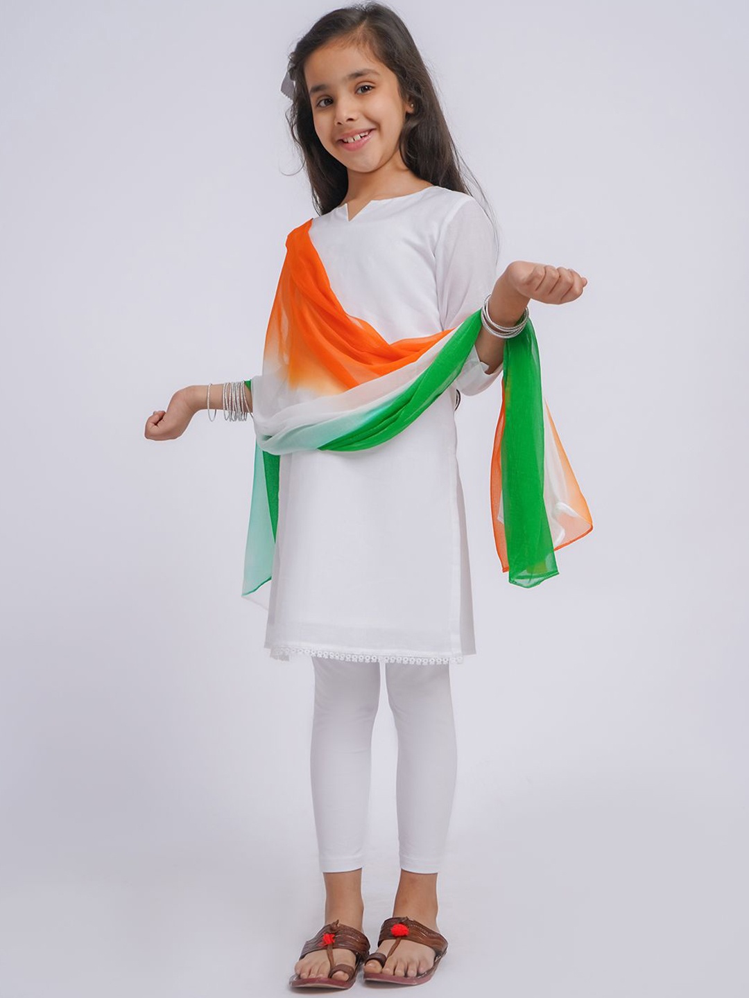 

VASTRAMAY Girls Regular Kurta With Dupatta, White