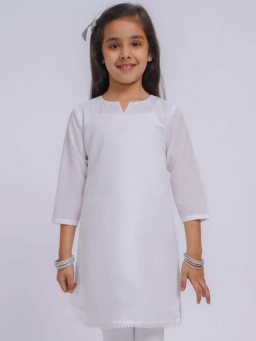 

VASTRAMAY Girls Notched Round Neck Cotton Straight Kurta, White