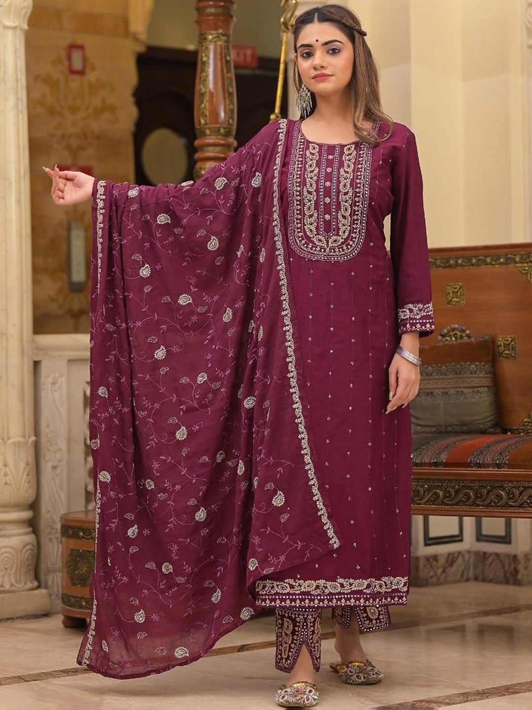 

Gauric creation Women Ethnic Motifs Embroidered Regular Sequinned Kurta with Trousers & With Dupatta, Maroon