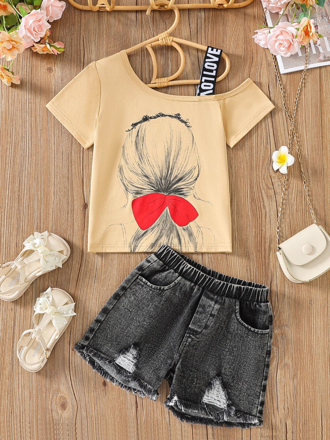 

YK Girls Printed T-Shirt & Shorts Clothing Set, Beige