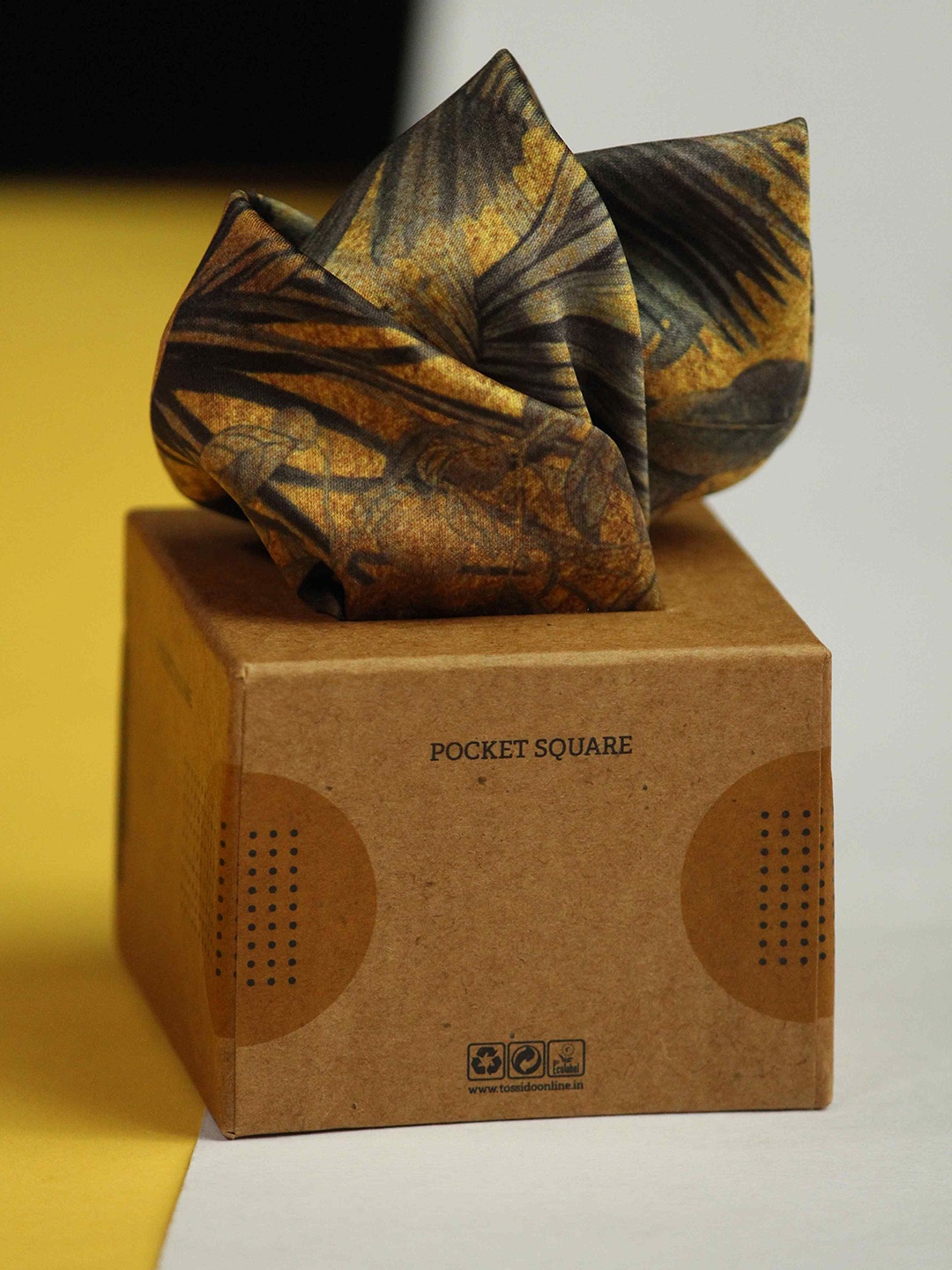 

Tossido Printed Pocket Squares, Gold