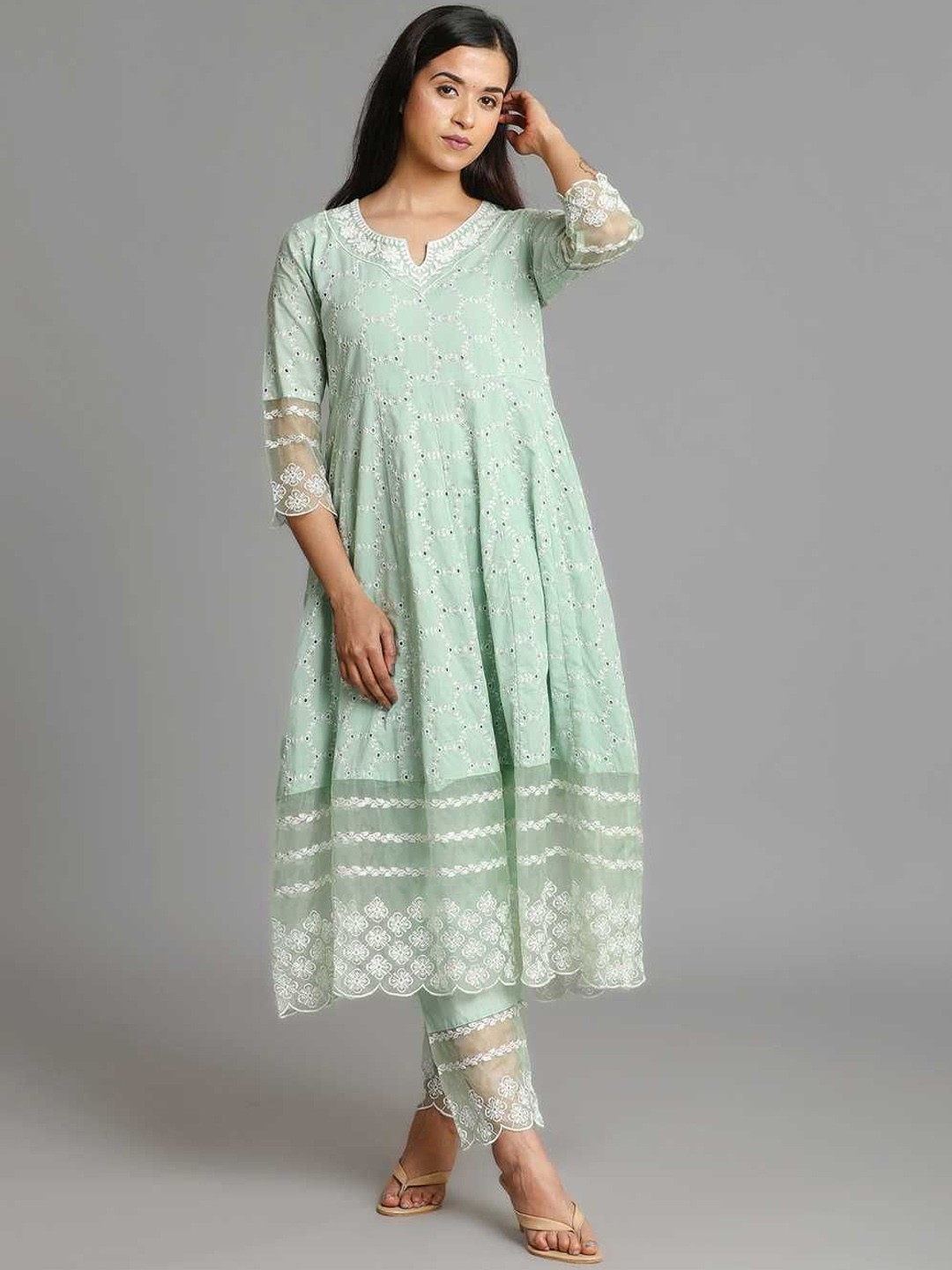 

AAVARANA BY KARNIKA Women Floral Embroidered Regular Thread Work Pure Cotton Kurta with Pyjamas & With, Lime green