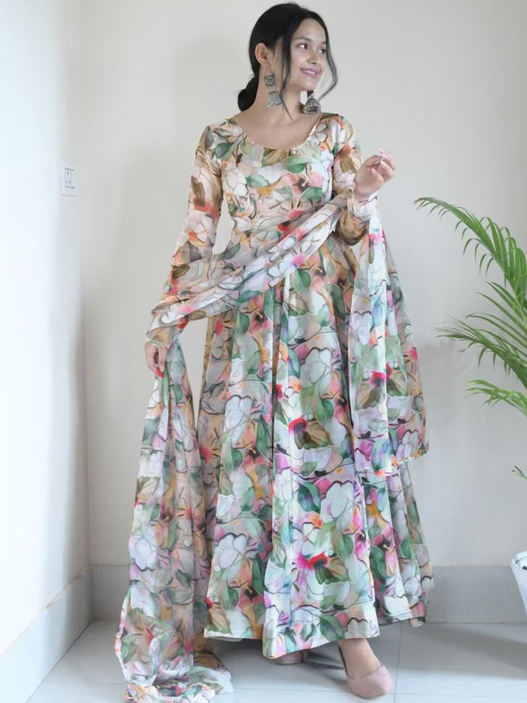 

GRISHU COLLECTION Floral Printed Round Neck Anarkali Kurta With Trousers & Dupatta, Green