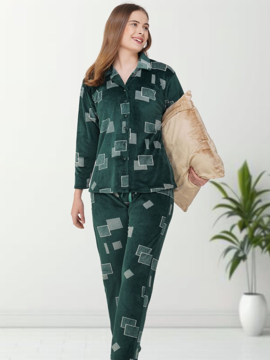 

Untamed Clothing Women Lapel Collar Printed Night suit, Green