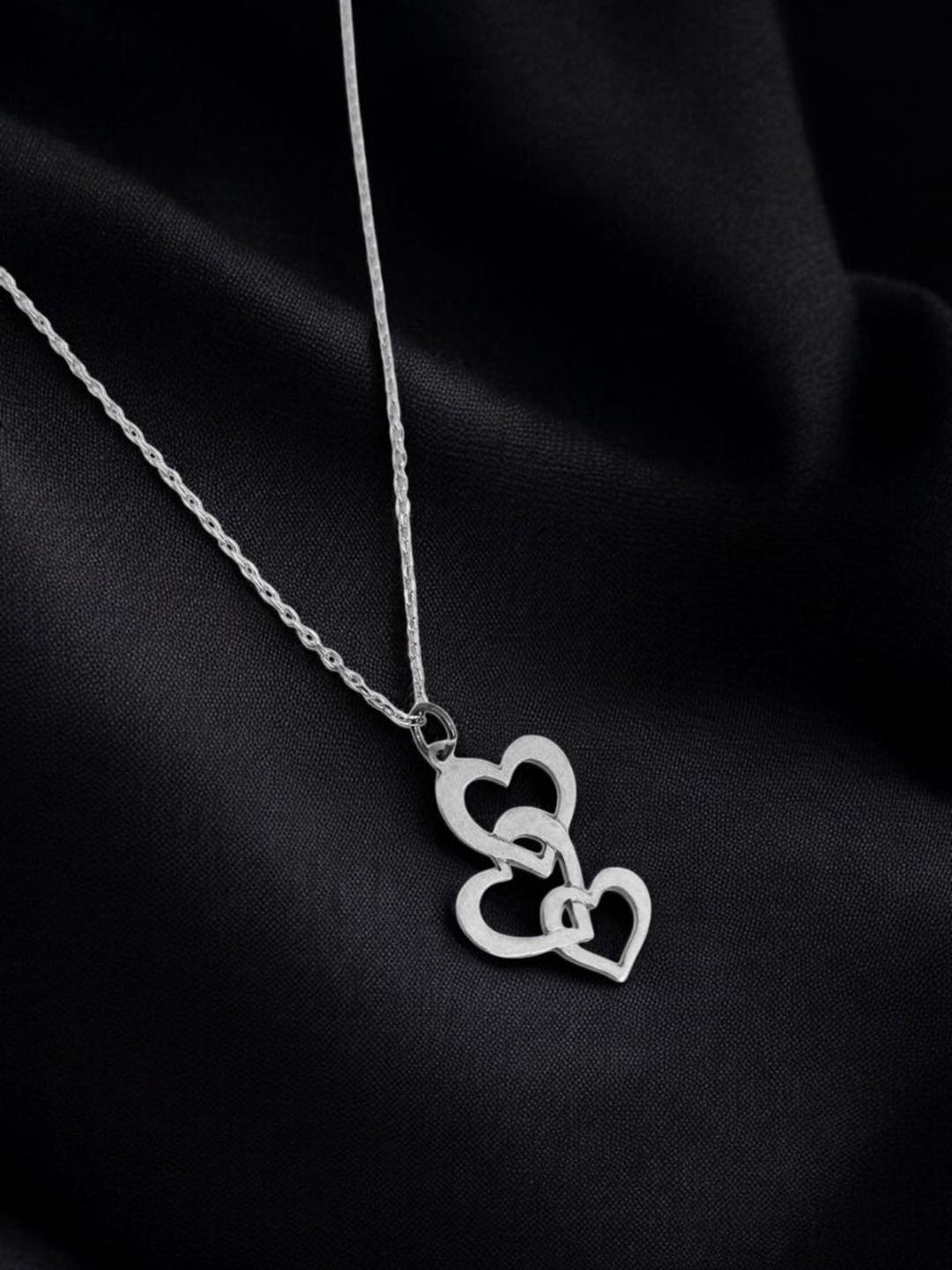 

Goldnera 925 Sterling Silver Plated Heart Shaped Pendant With Chain