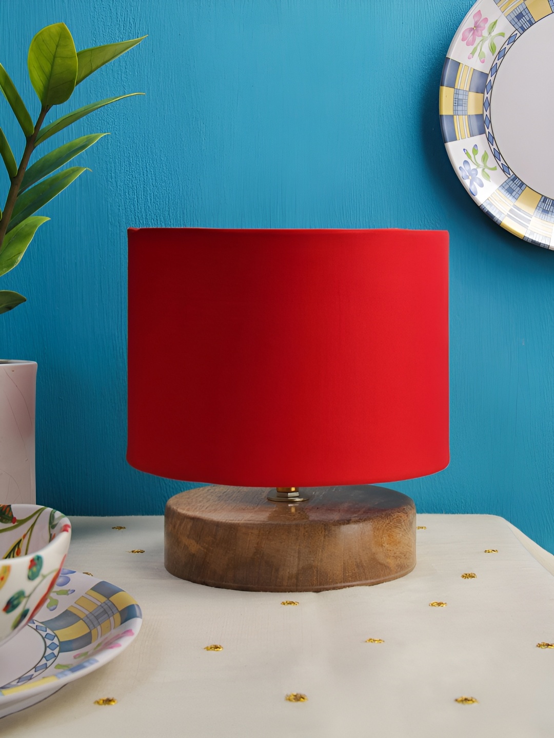 

Aura Red Wood Traditional Cylindrical Shaped Table Lamp