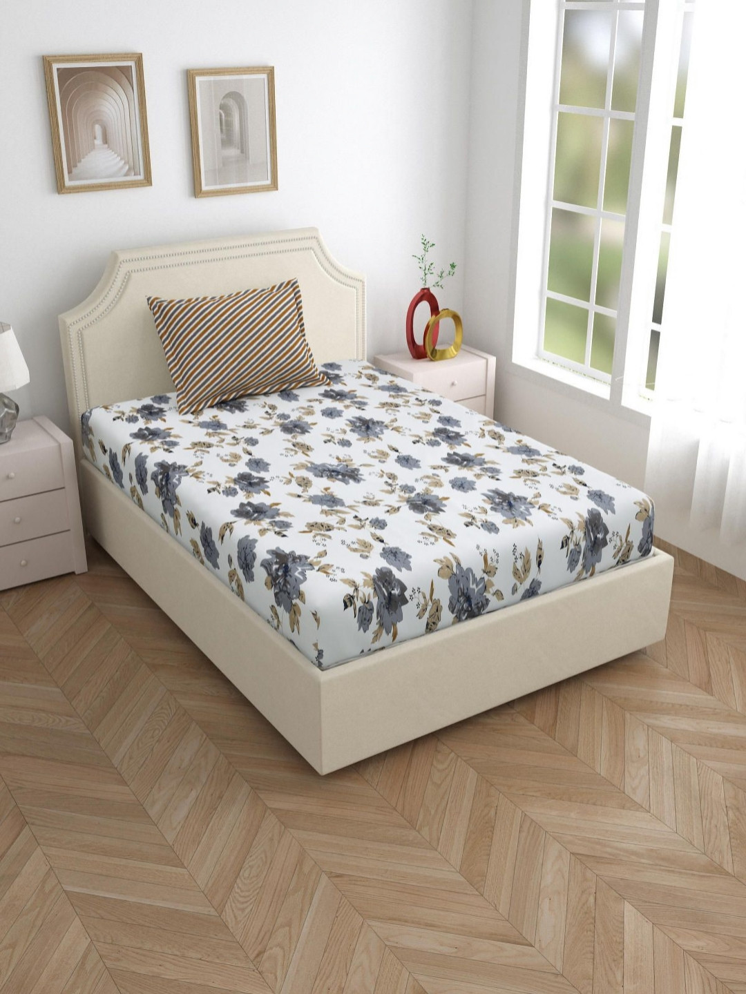 

Aura Bliss Grey Floral Printed Pure Cotton180 TC Single Bedsheet Set 2.20 m x 1.50 m
