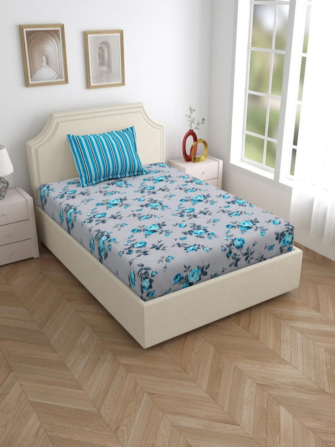 

Aura Gulmohar Blue Floral Pure Cotton120 TC Single Bedsheet Set 2.28 m x 1.5 m
