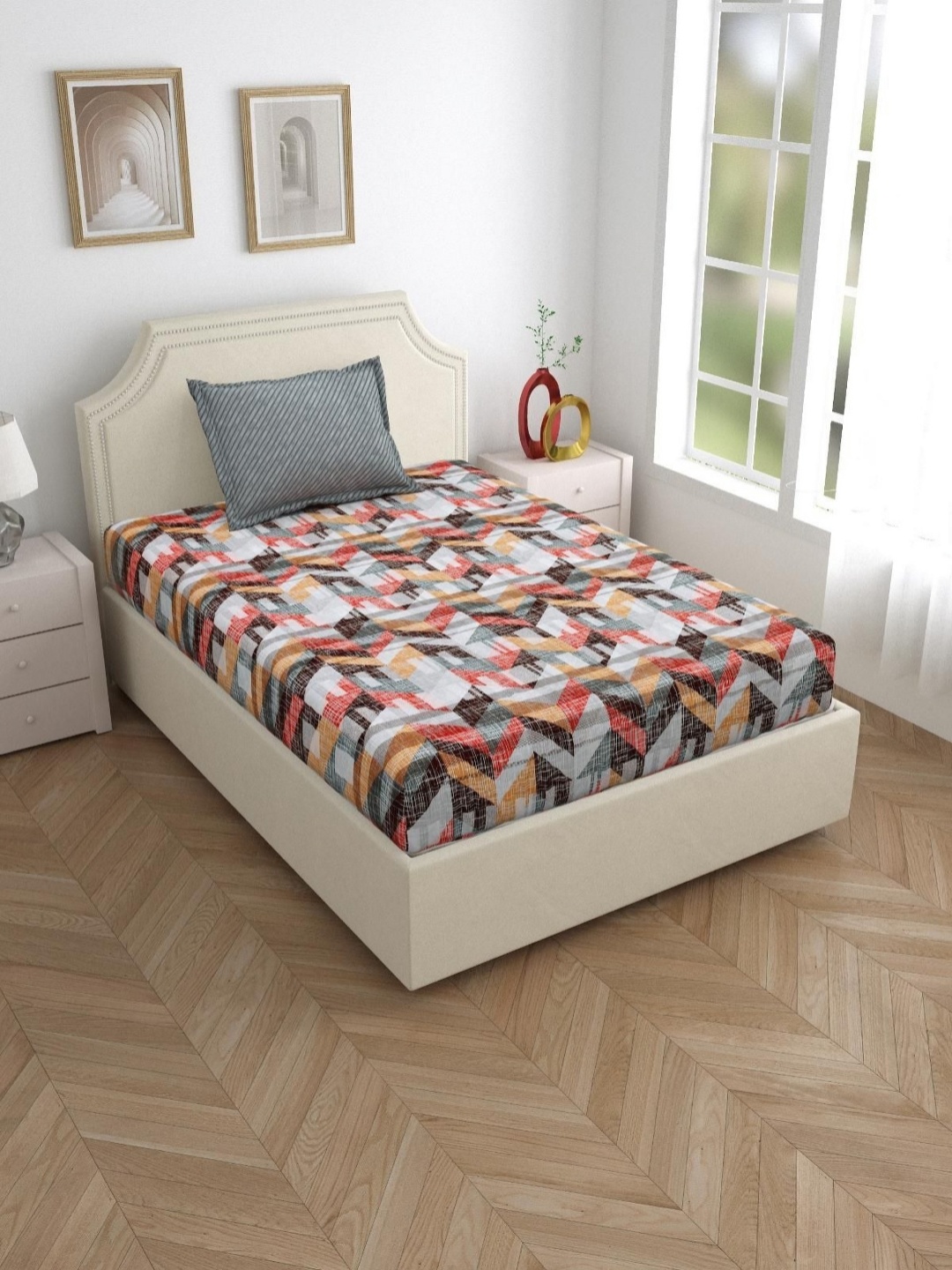 

Aura gulmohar Grey Printed Pure Cotton 120 TC Single Bedsheet Set 2.28 m X 1.5 m, Pink