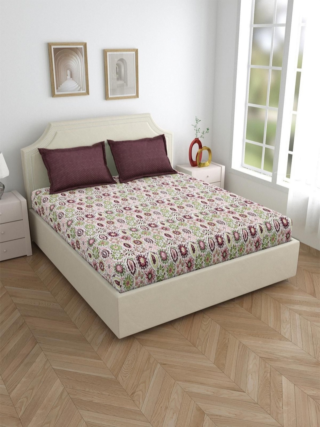 

Aura Purple Floral 120 TC King Bedsheet with 2 Pillow Covers