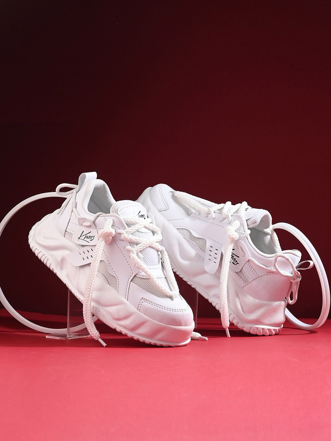

knoos Women Lace-Ups Woven Design Sneakers, White