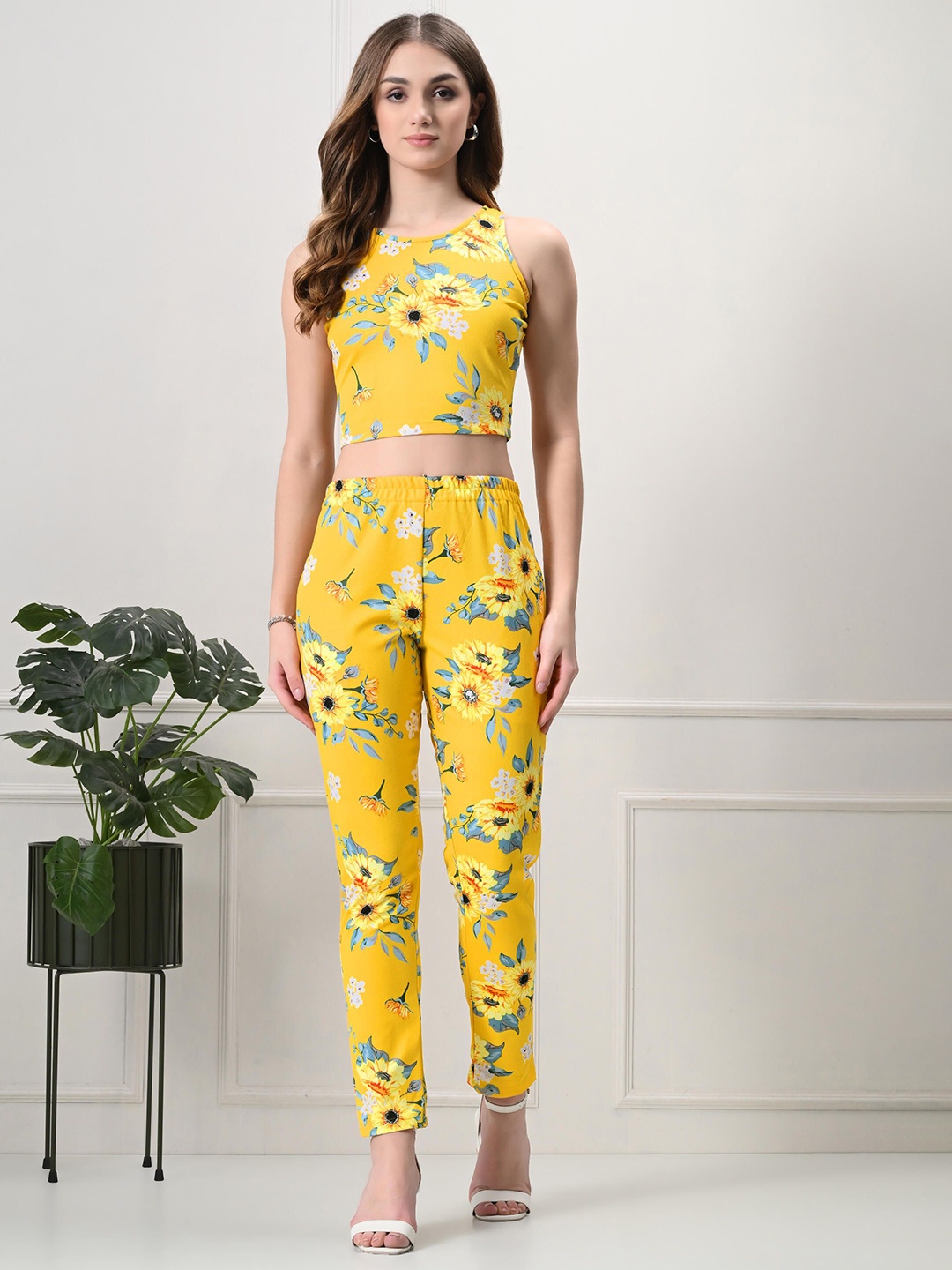 

FLYING FEST Printed Sleeveless Top With Trouser, Yellow